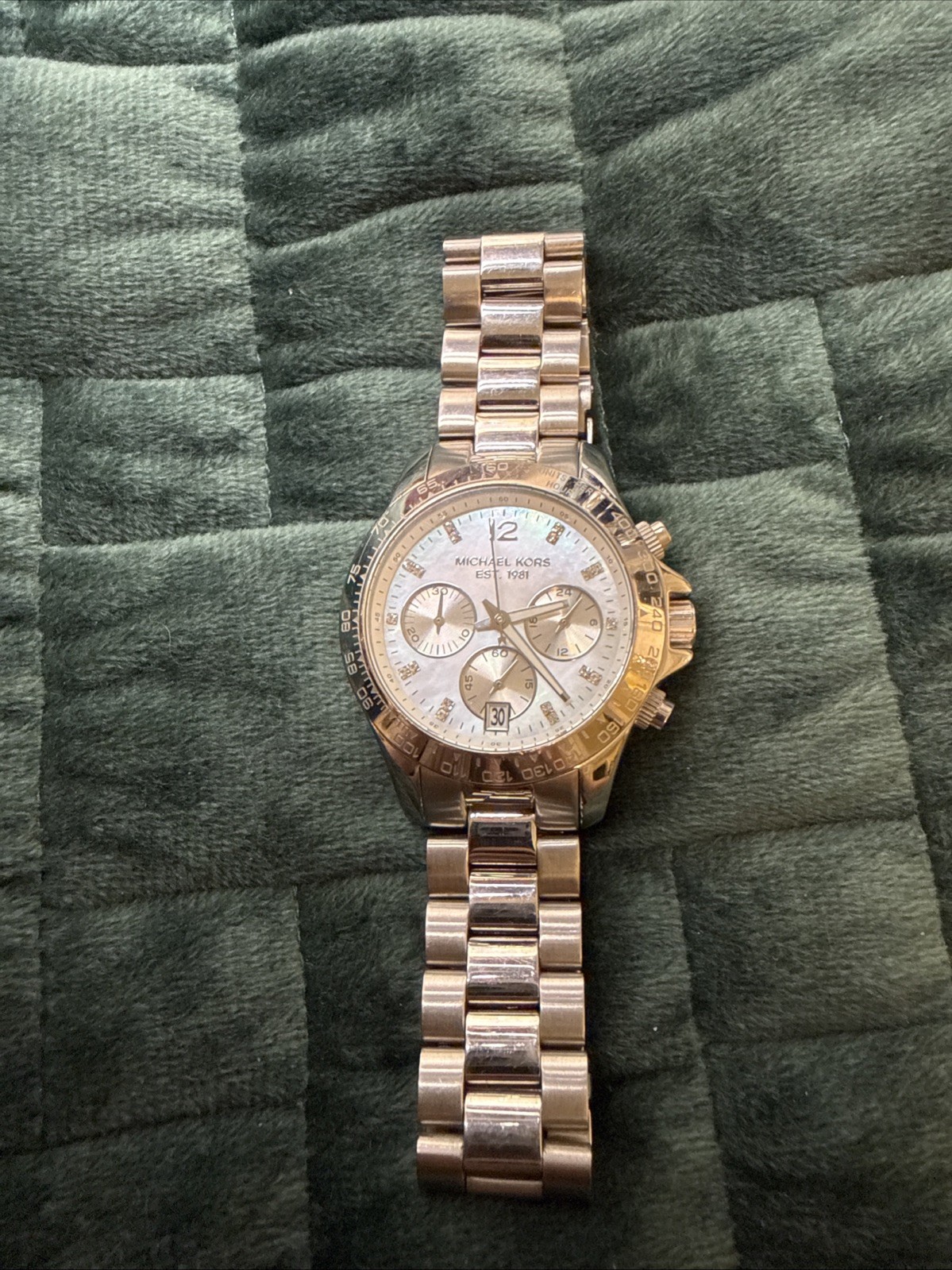 Michael Kors Mother Of Pearl MK5530  Layton Crystal watch thumbnail 4