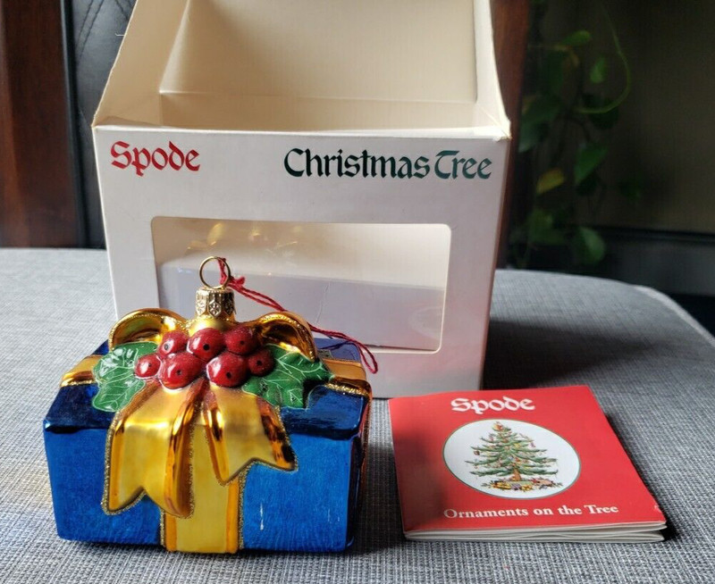 Spode Blue Gift Box Ornament
