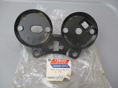 NOS Yamaha OEM Meter Bracket 1977 DT250 DT400 1M1-83519-01-98