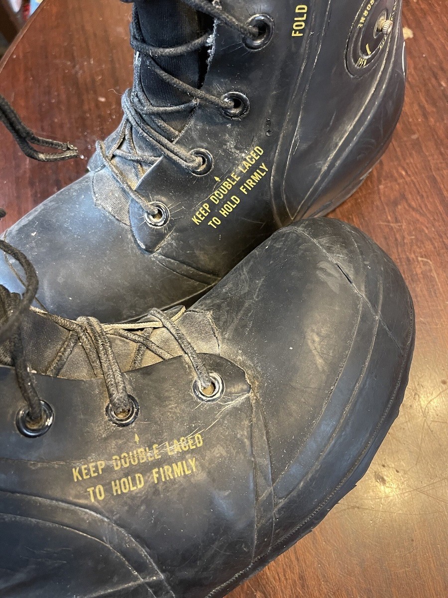 Vtg 1985 BATA US Military Mickey Mouse Bunny Boots Black Extreme