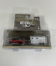 Greenlight Hitch & Tow 2021 Chevrolet Tahoe & Horse trailer GREEN MACHINE CHASE 