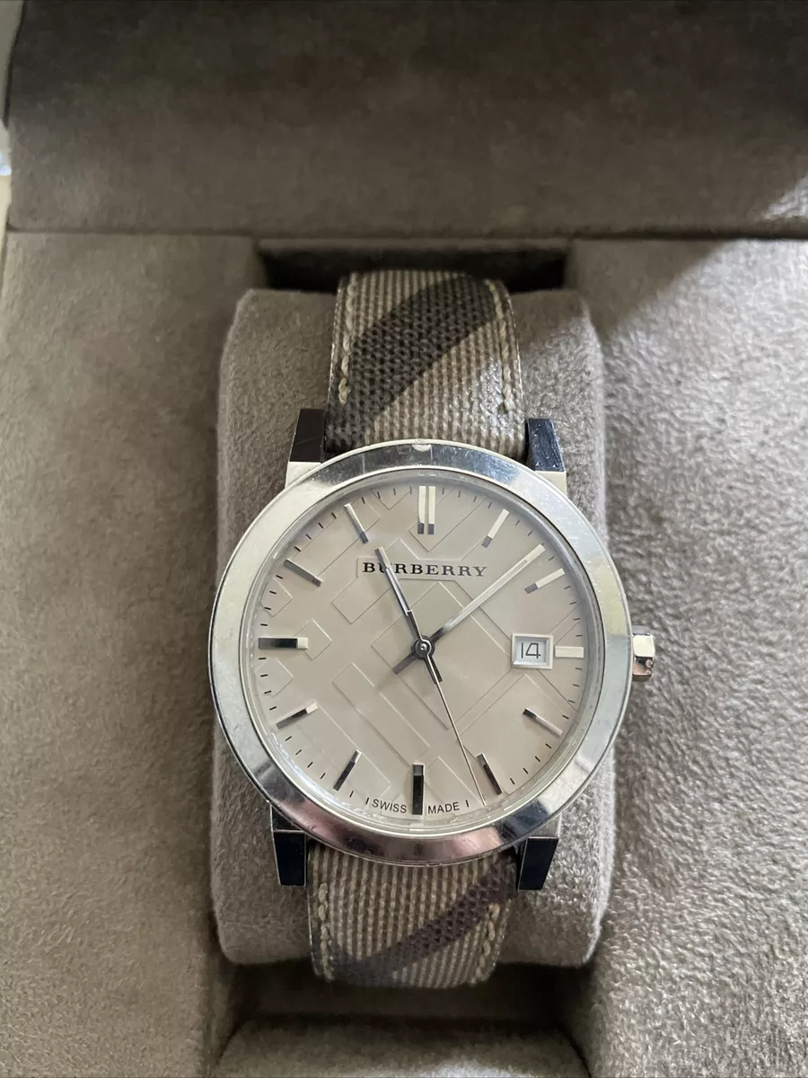Burberry smoke store check strap watch