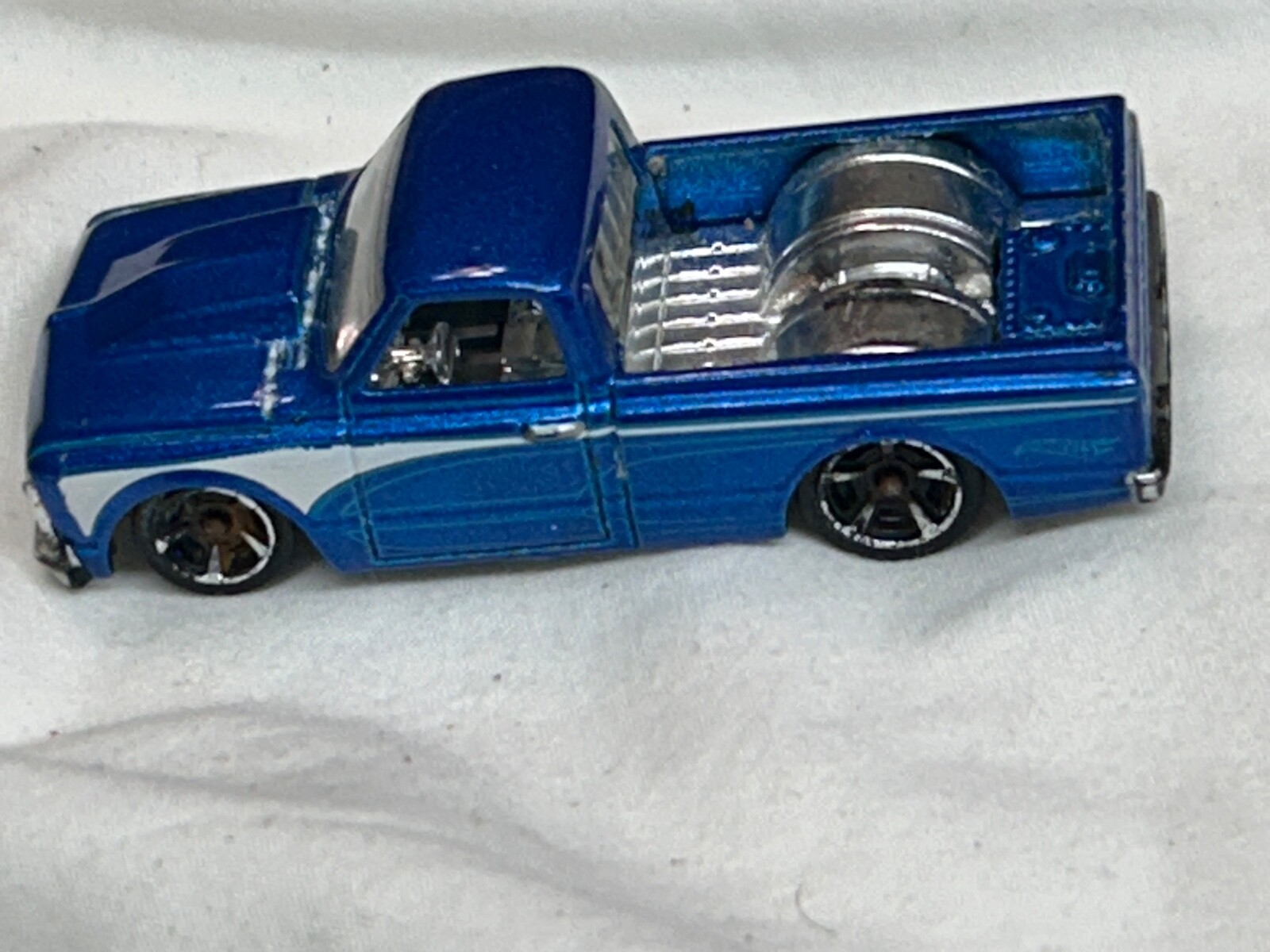 Picture 3 of 16