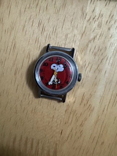 1958 Vintage Timex Peanuts Snoopy No Band With Rare Original Timex House READ