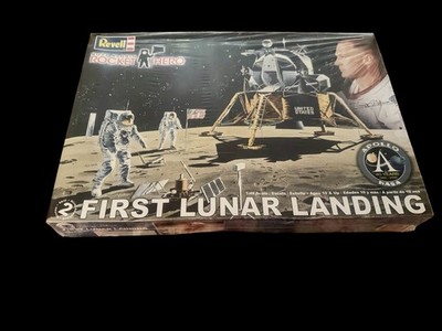 Revell Apollo First Lunar Landing Lunar Module Buzz Aldrin 1:48 scale model
