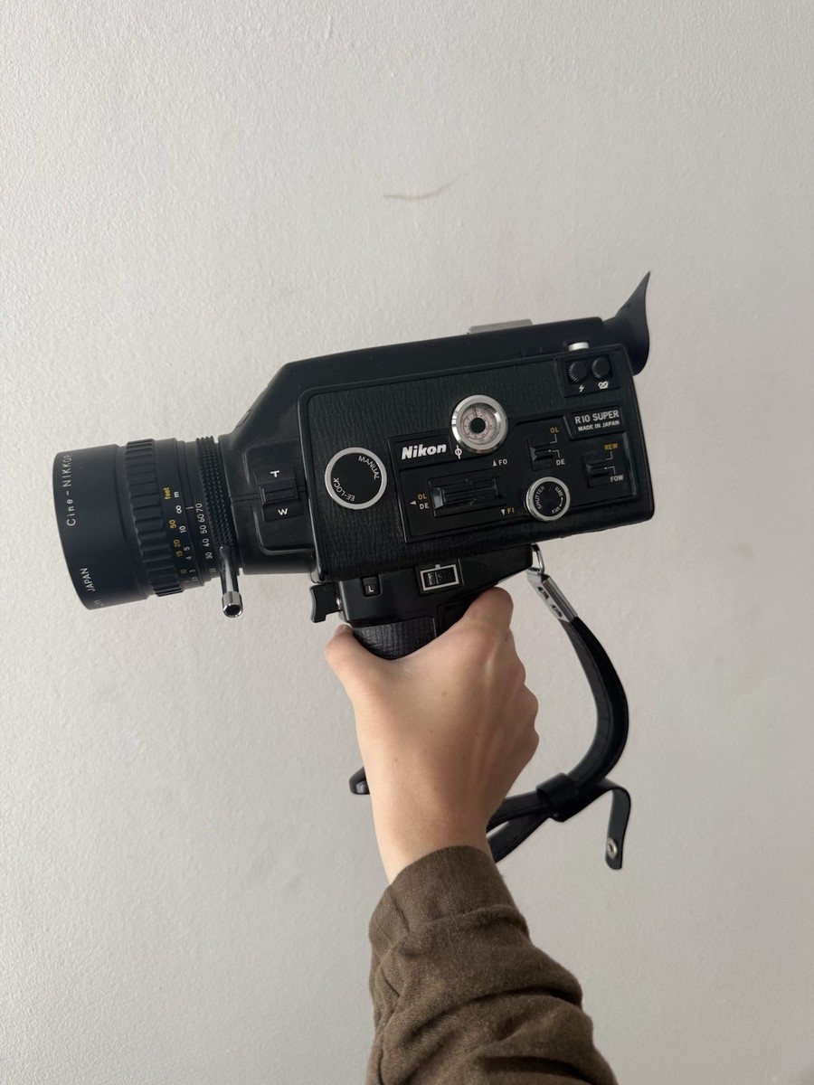 Nikon R10 Super Cine-NIKKOR Zoom C Macro 1:1.4 8mm フィルムカメラ