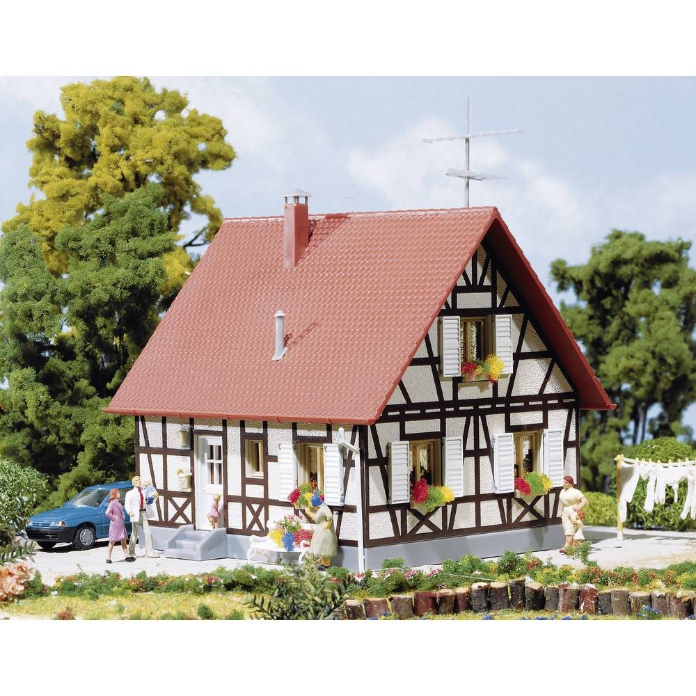 Maison à colombages H0 créez un village traditionnel alsacien sur votre diorama miniature