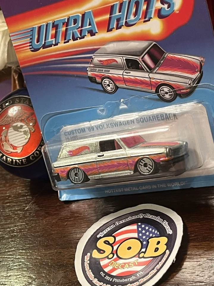 Hot Wheels Ultra Hots 1969 Volkswagen Custom Squareback Diecast lacrado quase perfeito estado - Imagem 4 de 4