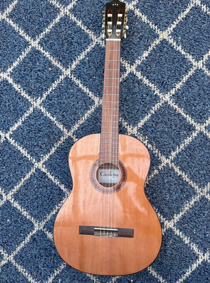 Guitarra Acústica Cordoba C5 Cuerda de Nylon Zurda - Cedro - Caoba - Palo de Rosa Foto 3 de 4