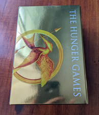 The Hunger Games Box Set: Foil Edition, Suzanne Collins, Catching Fire Paperback