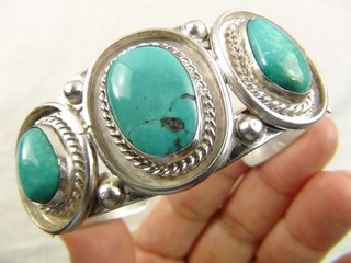 Heavy 38g BIG 7" Native Stamped Sterling Silver 3 Turquoise Cuff Bracelet Navajo