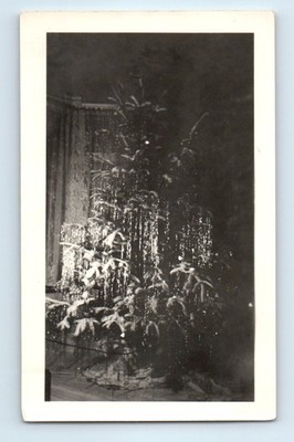 Old Vintage Photo ABSTRACT CONTRAST LIGHTING CHRISTMAS TREE LIVING ROOM PICTURE