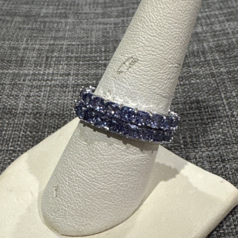 Plata de ley ~ Juego de 2 ~ Bandas de eternidad de circonitas cúbicas púrpura claro ~ Talla 8 ~ 5,6 g Foto 3 de 4