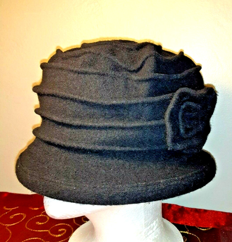  Women's Parkhurst Elegant Black Wool Hat with flower New w Tags made in Canada