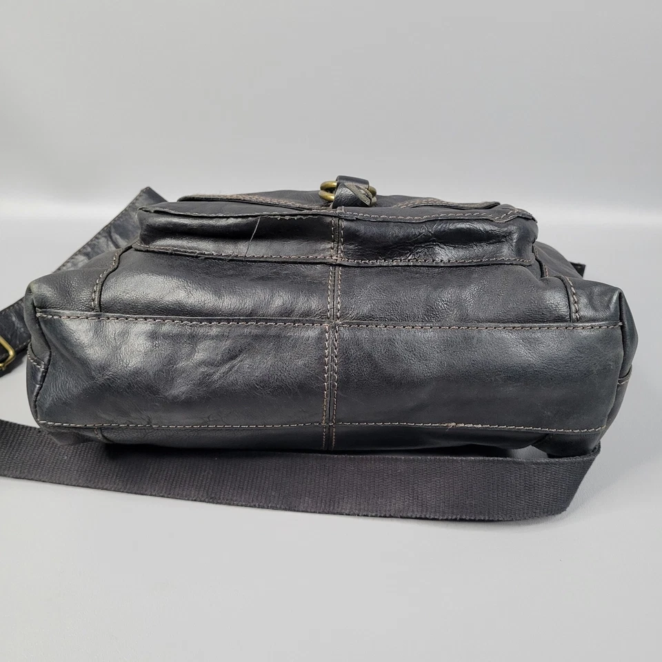 Bolso Bandolera Fossil Maddox Hobo Cuero Negro  Foto 4 de 4