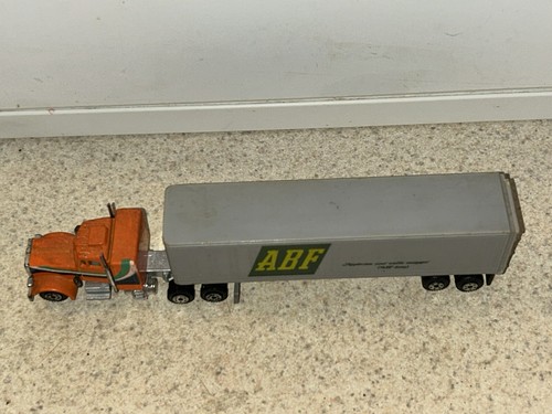 Yatming PETERBILT 359 Semi Truck Tractor 1:87 Hong Kong ABF Trailer - Picture 2 of 9