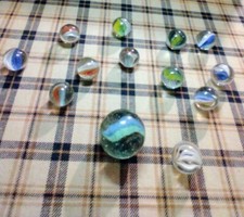 Vintage Marbles Lot Of 13 Cats-eye Marbles Includes One Shooter
