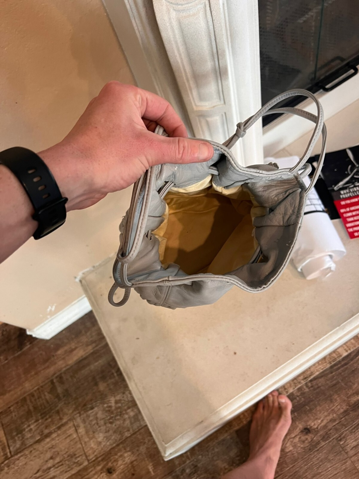 pull string top  purse 1980s grey leather rare sc… - image 6