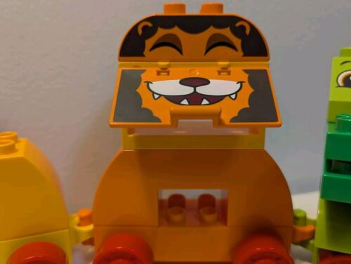 DUPLO Exotic Animals Parade - Picture 3 of 6