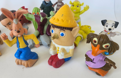 LOT of mid 2000's McDonalds Happy Meal Toys - Picture 7 of 9