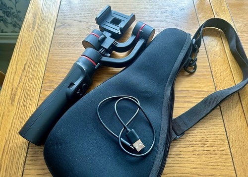 Camera Tripod with Bag - Picture 3 of 4