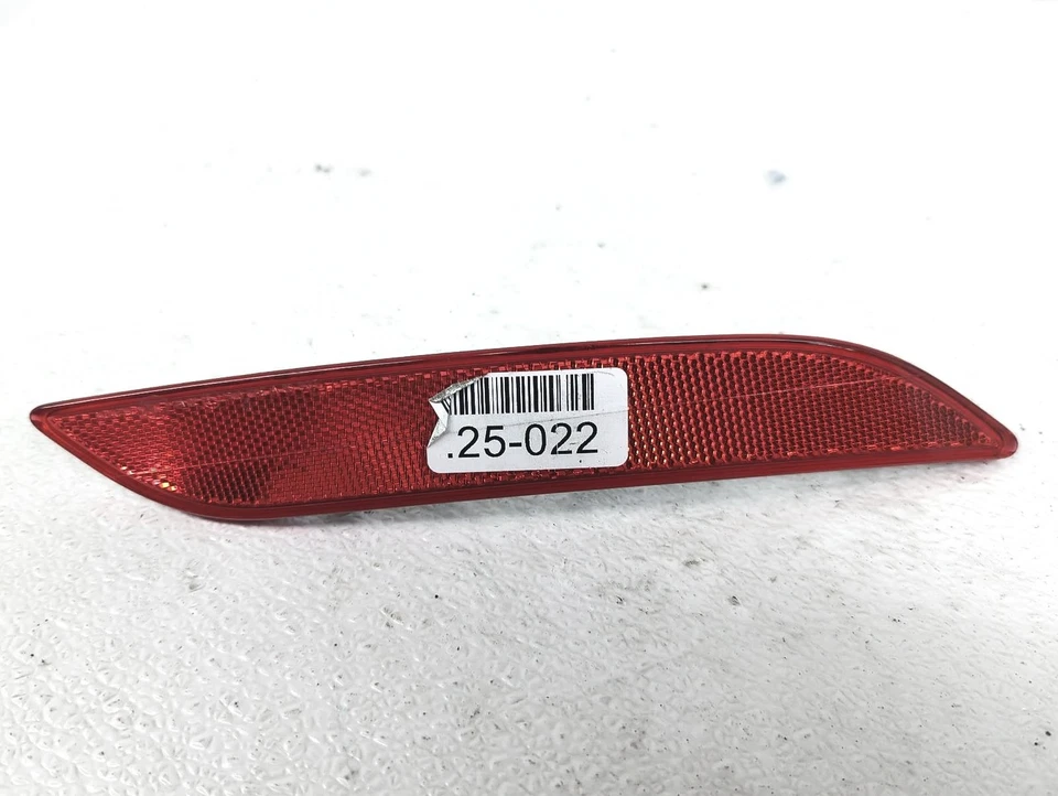 2009-2016 Bmw Z4 Rear Passenger Side Marker Reflector Lamp 63-14-7-191-768 - Image 2 of 4