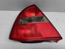 Feu arrière Mitsubishi CARISMA