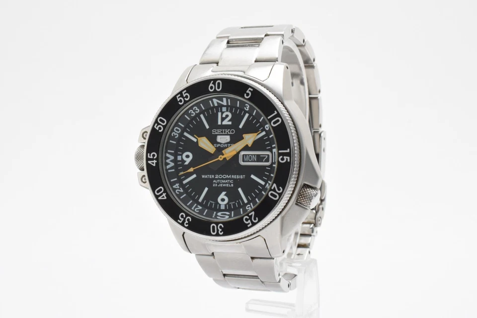 ▶️[EXC+5] Seiko 5 Sports Land Shark Atlas 2002 SKZ211 7S36-01E0 para hombre de Japón Foto 2 de 4