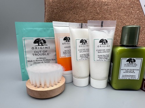 Origins Lot of 12 Ginzing Face Masks Serum Eye Cream Mega Mushroom Travel Bag - Picture 3 of 7