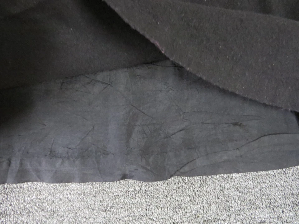 Saia Gap Feminina 4 Preta Longa Elástica Forrada Zíper Traseiro Lã - Imagem 4 de 4