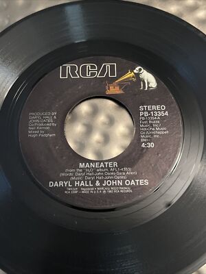 Daryl Hall + John Oates - Maneater, 7'' Vinyl/45 RPM, RCA, 1982