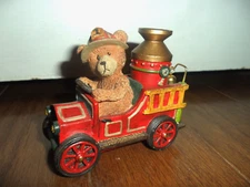 VINTAGE RUSS BERRIE "Bears from the Past" Firefighting Bear Firetruck 