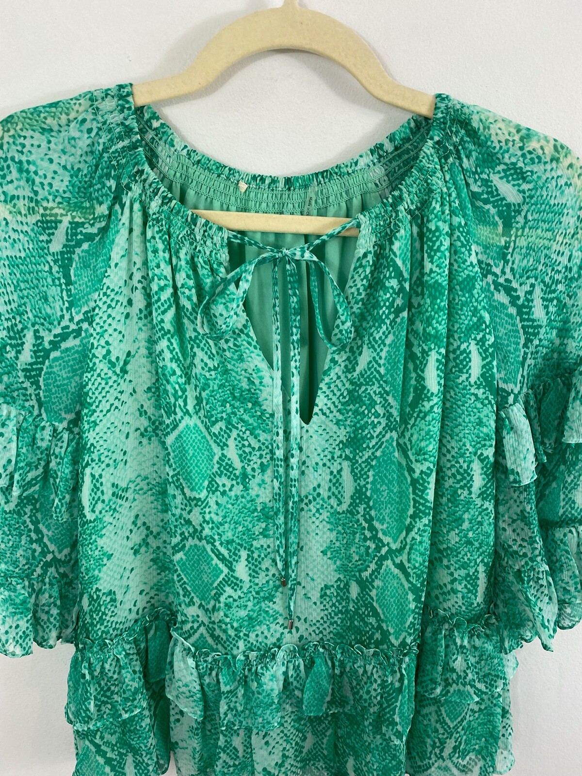 DVF Annabel Python Ruffle Sleeve Silk Blouse Size… - image 3
