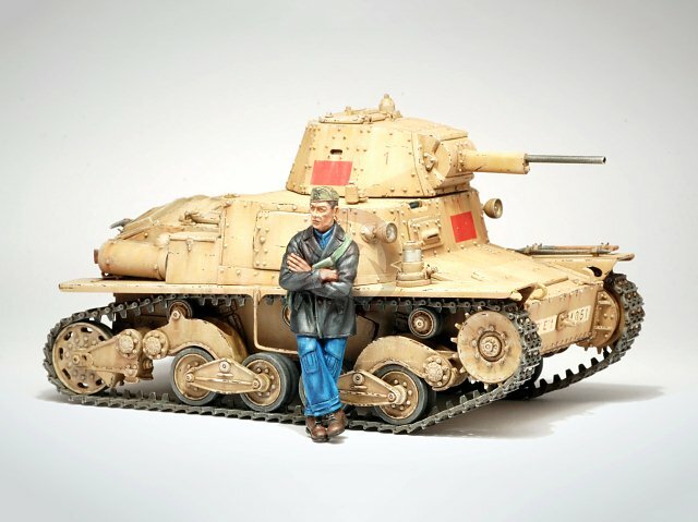Model Victoria 1/35 Carro Armato L6/40 Italian Light Tank w/Figure