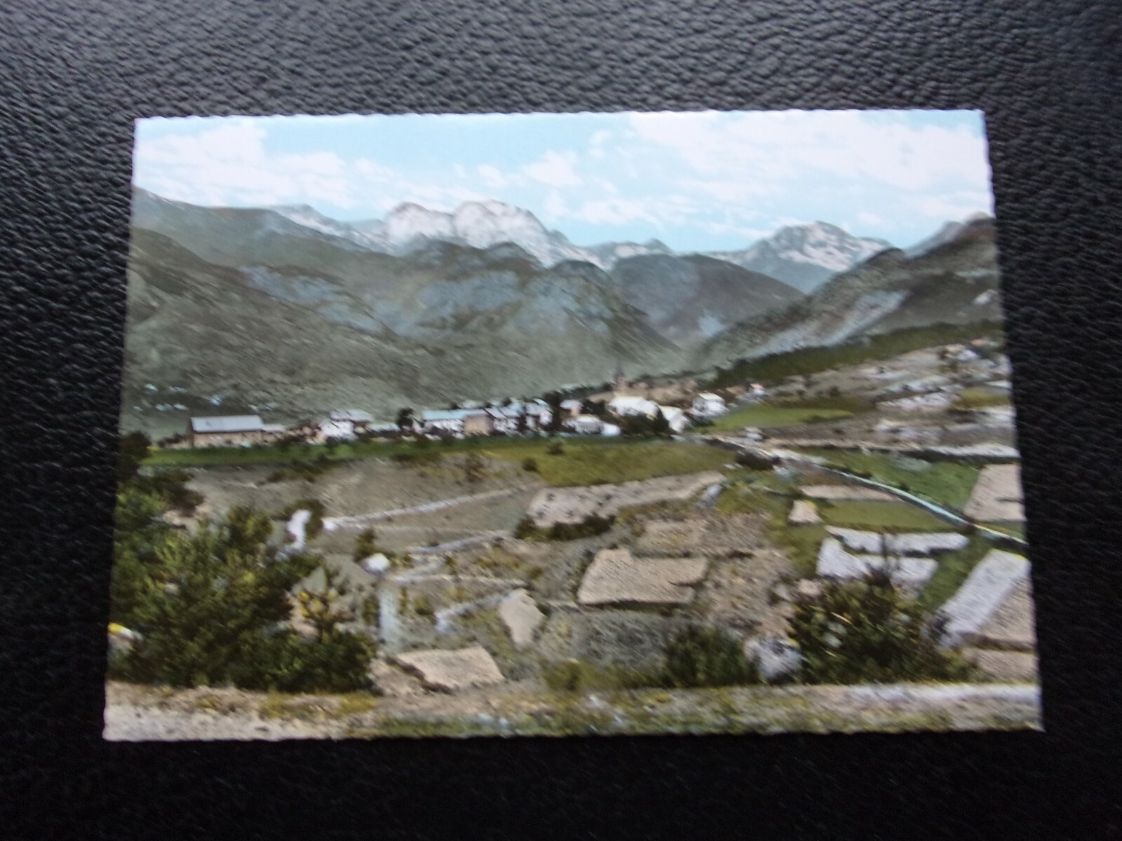 Picture 1 of 2