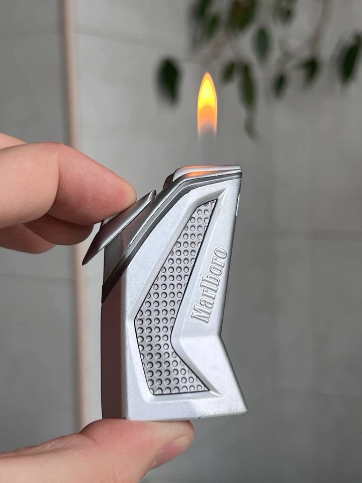 90s Vintage MARLBORO CIGARETTES METAL LIGHTER Geometric Steel Metal Metallic Y2K - Image 4 of 4