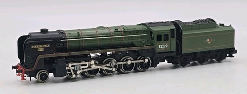 Trix Spur N BR grüne Dampflokomotive "Britannia" 92220 Abendstern & Tender | Zustand: Used