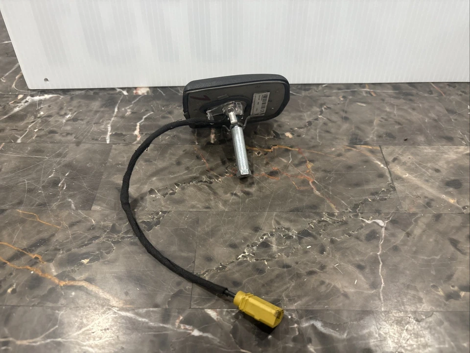 Conjunto de antena de radio satelital Dodge Grand Caravan 16-20 OEM 68292509AA Foto 3 de 4