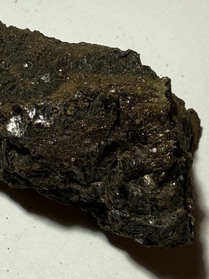 Stilpnomelan (Grunerit,Cummingtonit),Schweden,Mineralien N°580/B18