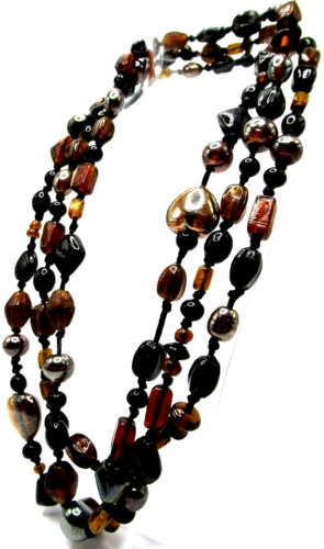 in luto lilium — harlot hands new mystic agate heart, glass bead