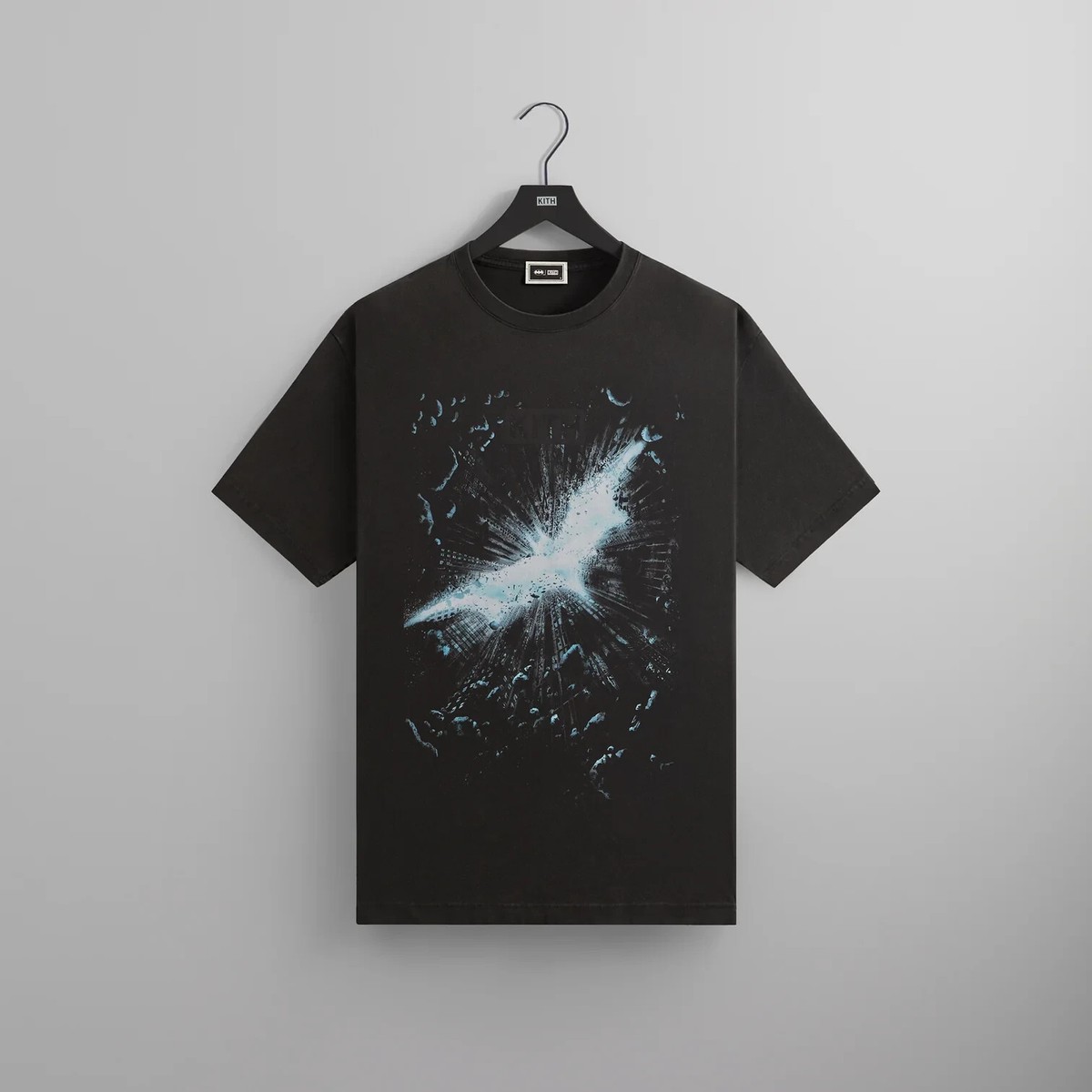 ★24AW★Kith Batman Dark Knight International Vintage Tee s-l1200.jpg