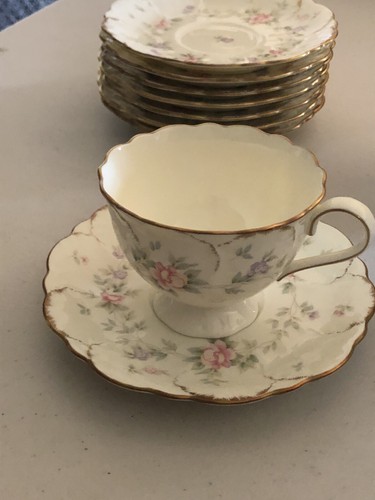 MIKASA IVORY BONE CHINA REMEMBRANCE FOOTED CUP & SAUCER SET OF 7 EXTRA SAUCER - Picture 2 of 13