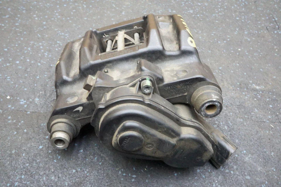 Pinza de freno de emergencia de estacionamiento trasera derecha 11C0054CP McLaren 650S MP4-12C 12C Foto 3 de 4