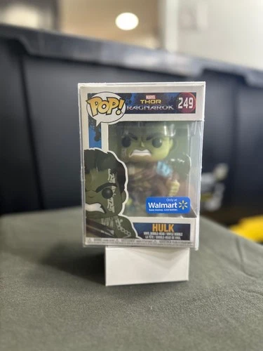 Funko Pop! Vinyl Hulk #249 Marvel Thor: Ragnarok Walmart Exclusive Figure