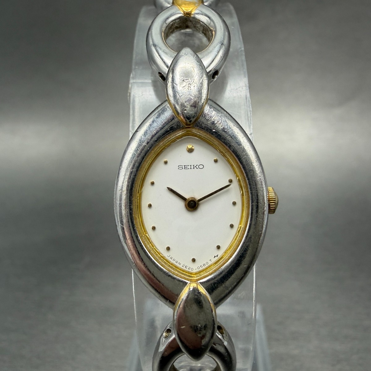 Seiko Watch Women 17mm White Dal Two Tone Oval 2E20-5450 New
