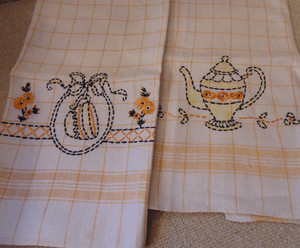 Two Vintage Hand Embroidered Linen Tea Towels Gold Checked Never Used Teapot Cup