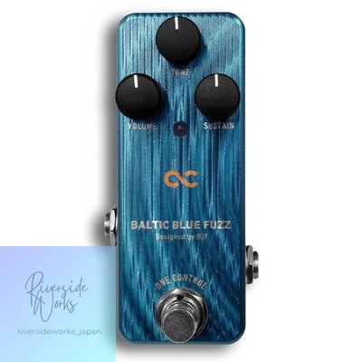 One Control Baltic Blue Fuzz Effektpedal für Gitarre