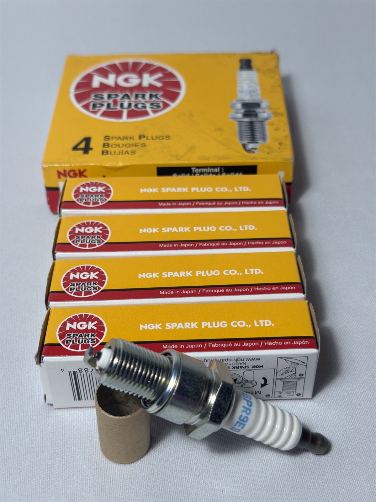 Set of 4 Genuine NGK 7788 Spark Plugs BPR9ES