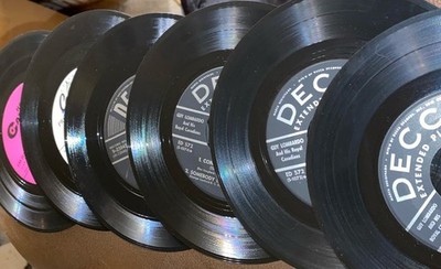 Guy Lombardo Lot of 6 Vintage 45s   Capitol, Decca, RCA Camden