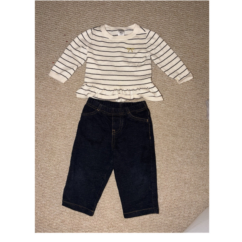 Carter's 2 Piece Girls Outfit Set 9M Striped Knit Sweater & Pants Bow Ruffle